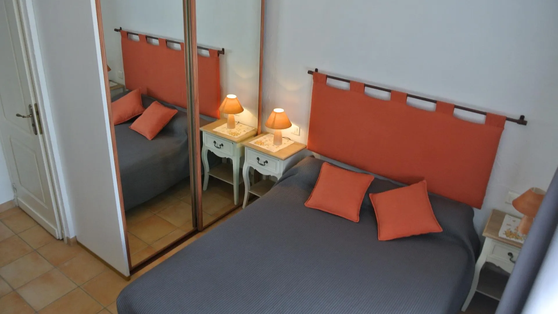 Hotel Castel Mistral Juan-les-Pins 3*,  Franciaország