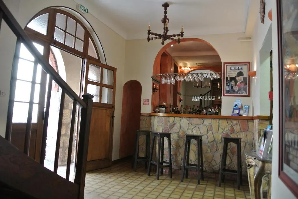Hotel Castel Mistral Juan-les-Pins